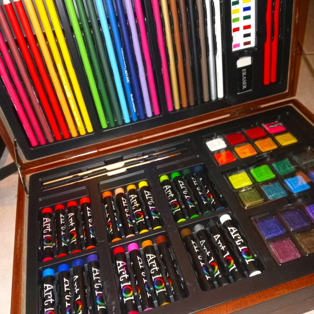 142-Piece Art Set